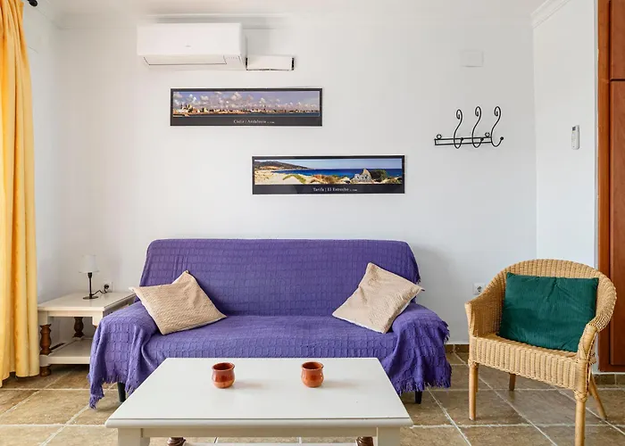 Apartamento Alborán 208 *